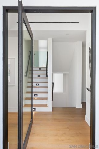 744 Bonair St, La Jolla, CA 92037