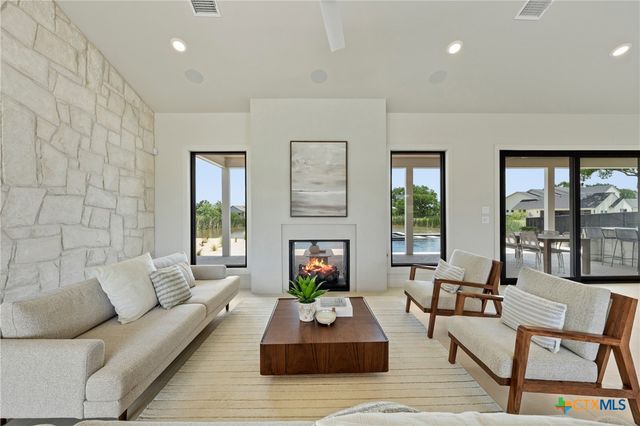 298 Glenview Circle, Belton, TX 76513