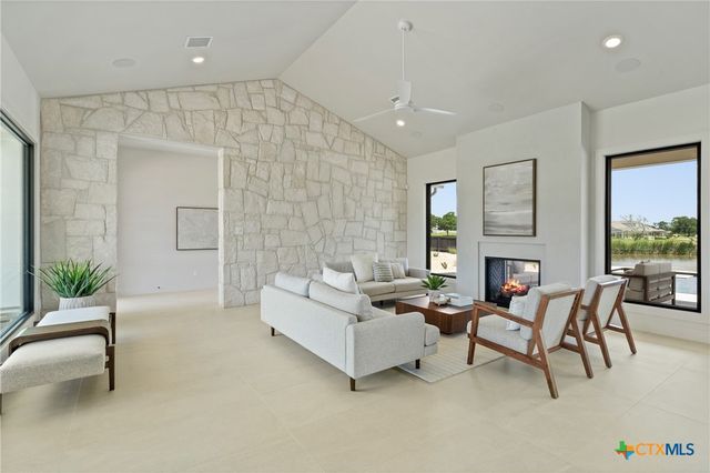 298 Glenview Circle, Belton, TX 76513