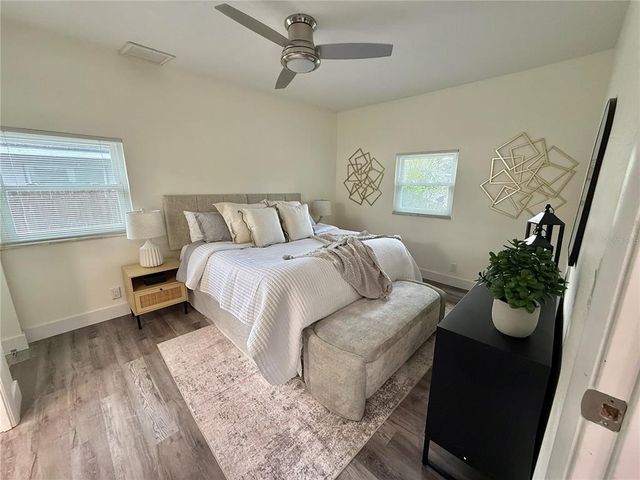 2866 15TH AVENUE N, St Petersburg, FL 33713