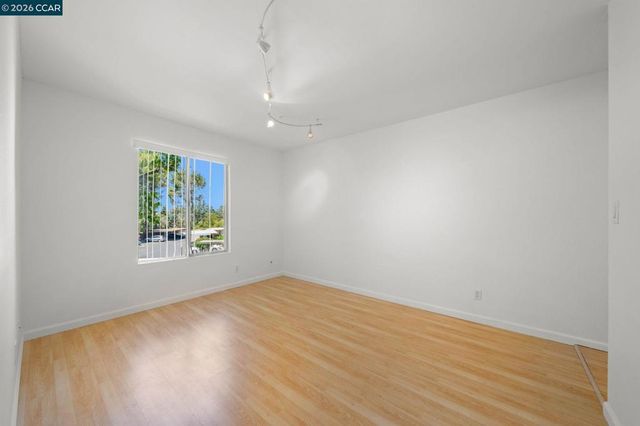 5460 Concord Blvd B8, Concord, CA 94521