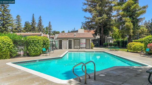 5460 Concord Blvd B8, Concord, CA 94521