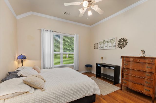 68 Hallmark Drive, Conroe, TX 77304