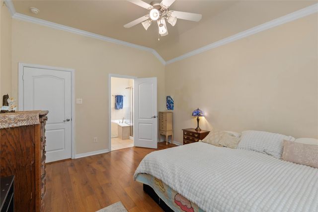 68 Hallmark Drive, Conroe, TX 77304