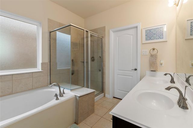 68 Hallmark Drive, Conroe, TX 77304