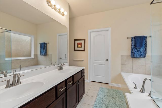 68 Hallmark Drive, Conroe, TX 77304