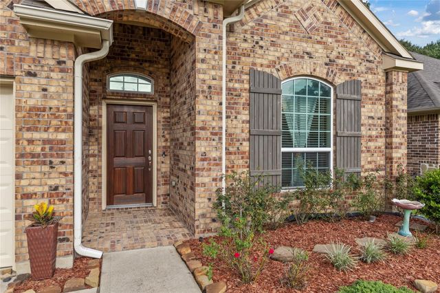 68 Hallmark Drive, Conroe, TX 77304