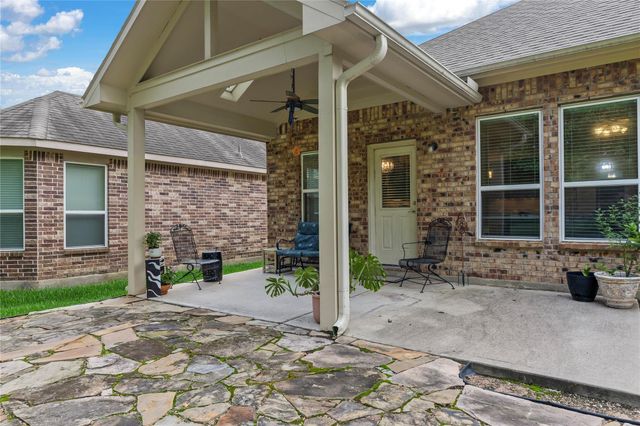 68 Hallmark Drive, Conroe, TX 77304