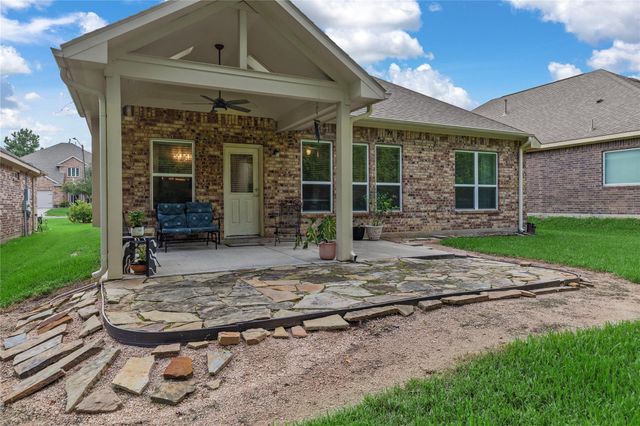 68 Hallmark Drive, Conroe, TX 77304
