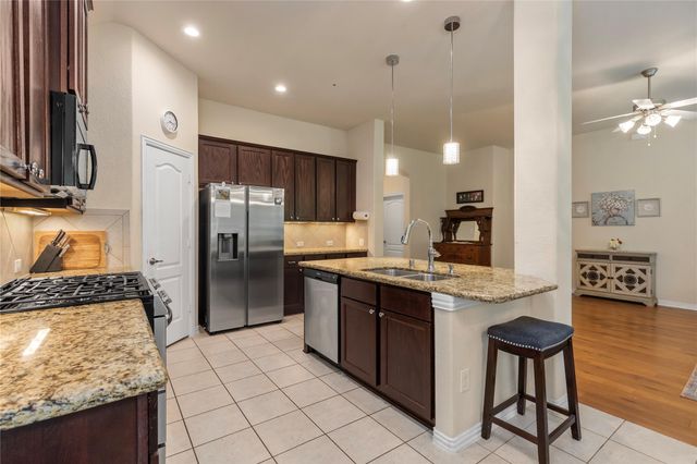 68 Hallmark Drive, Conroe, TX 77304