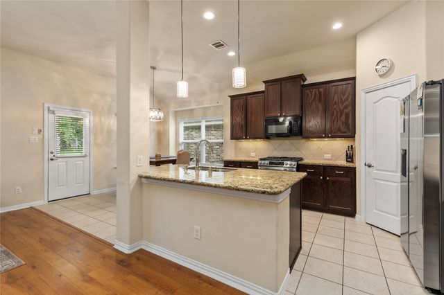 68 Hallmark Drive, Conroe, TX 77304