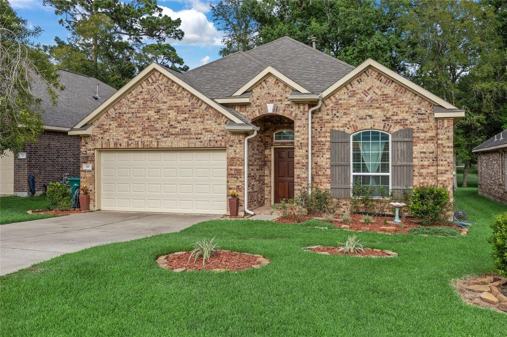 68 Hallmark Drive, Conroe, TX 77304