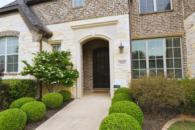 200 Montrose Lane, Southlake, TX 76092