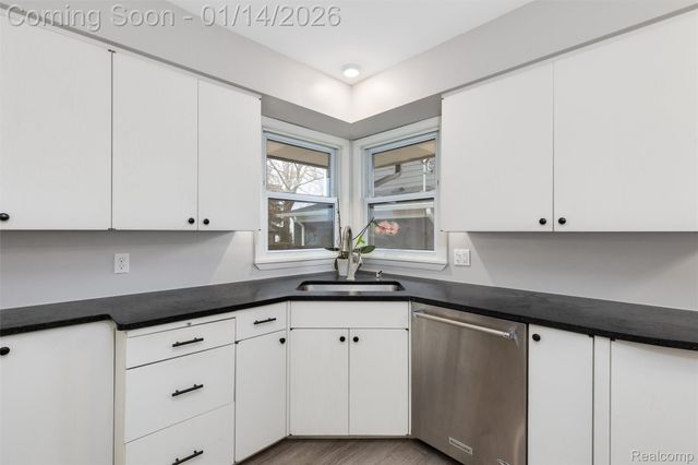 22609 Lange Street, St. Clair Shores, MI 48080