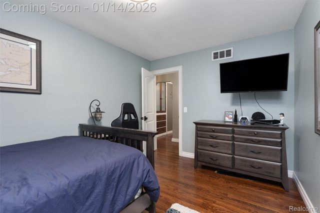 22609 Lange Street, St. Clair Shores, MI 48080