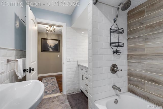 22609 Lange Street, St. Clair Shores, MI 48080