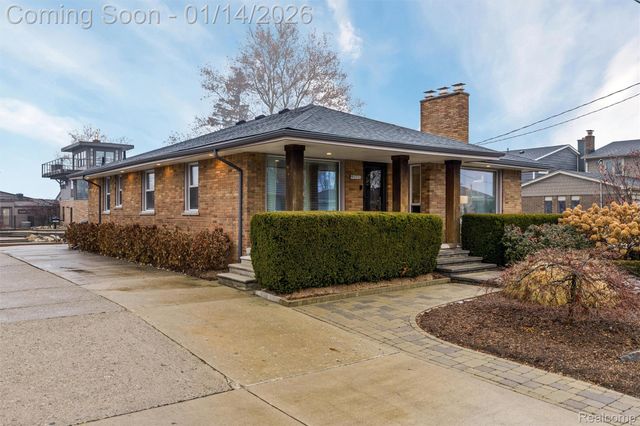 22609 Lange Street, St. Clair Shores, MI 48080