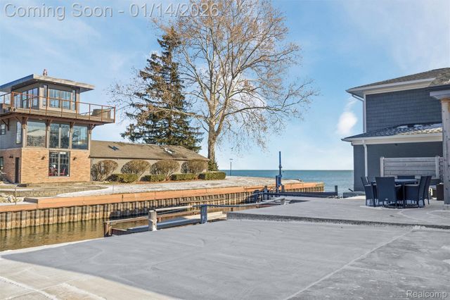 22609 Lange Street, St. Clair Shores, MI 48080