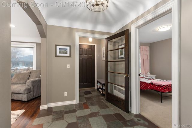 22609 Lange Street, St. Clair Shores, MI 48080