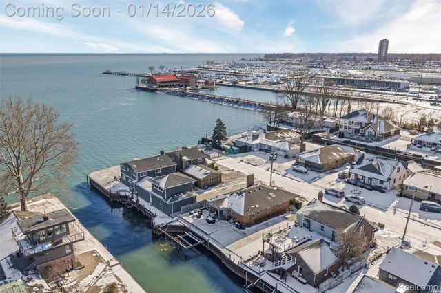 22609 Lange Street, St. Clair Shores, MI 48080