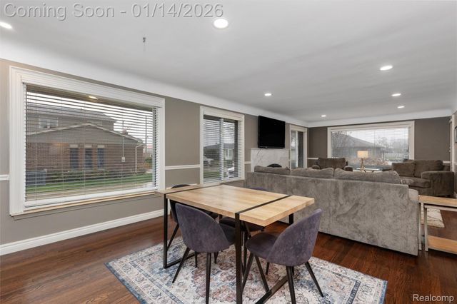 22609 Lange Street, St. Clair Shores, MI 48080