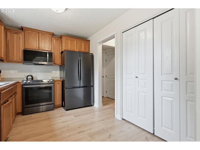 1232 ELDER Pl, Cornelius, OR 97113