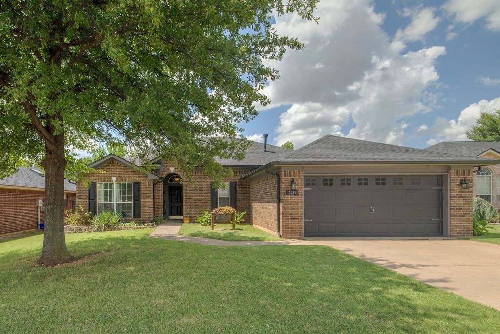 2725 NW 162nd Street, Edmond, OK 73013
