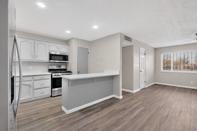 1920 Sanford Avenue SW, Albuquerque, NM 87105