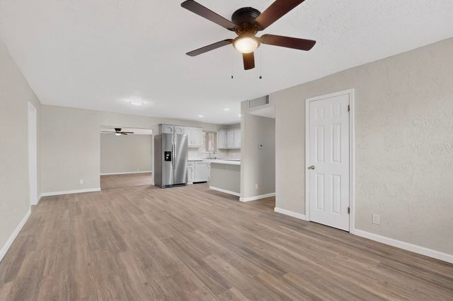 1920 Sanford Avenue SW, Albuquerque, NM 87105