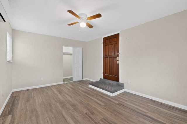 1920 Sanford Avenue SW, Albuquerque, NM 87105