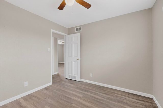 1920 Sanford Avenue SW, Albuquerque, NM 87105