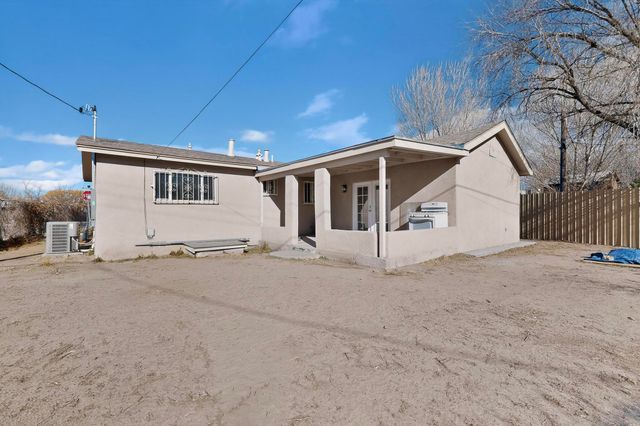 1920 Sanford Avenue SW, Albuquerque, NM 87105