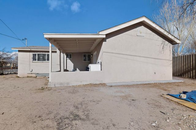 1920 Sanford Avenue SW, Albuquerque, NM 87105