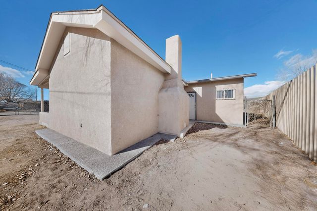 1920 Sanford Avenue SW, Albuquerque, NM 87105