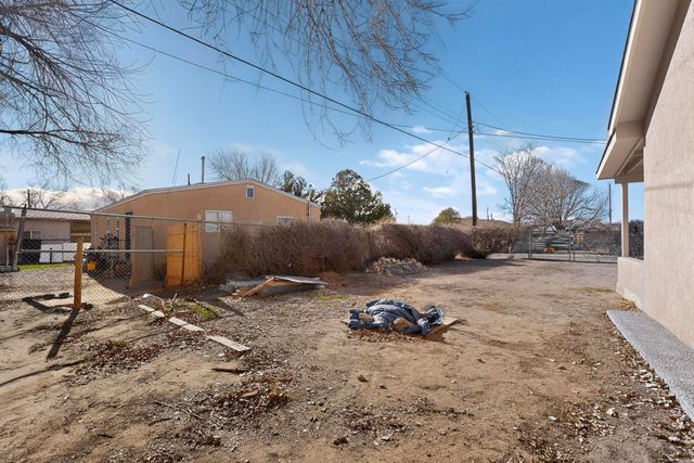 1920 Sanford Avenue SW, Albuquerque, NM 87105