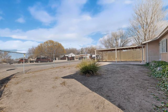 1920 Sanford Avenue SW, Albuquerque, NM 87105