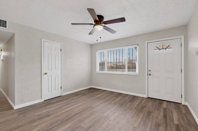 1920 Sanford Avenue SW, Albuquerque, NM 87105