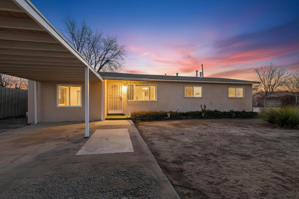 1920 Sanford Avenue SW, Albuquerque, NM 87105