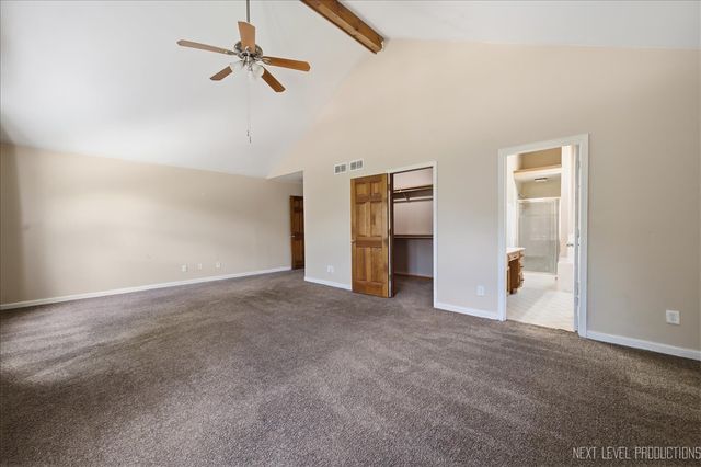 13 Saddlewood Court, Sugar Grove, IL 60554