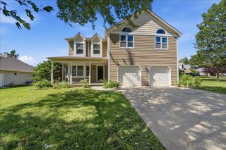 13 Saddlewood Court, Sugar Grove, IL 60554