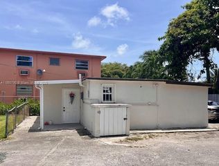 1726 NW 19th St Rear, Miami, FL 33125