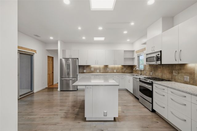 901 Allahna Way, Santa Fe, NM 87501
