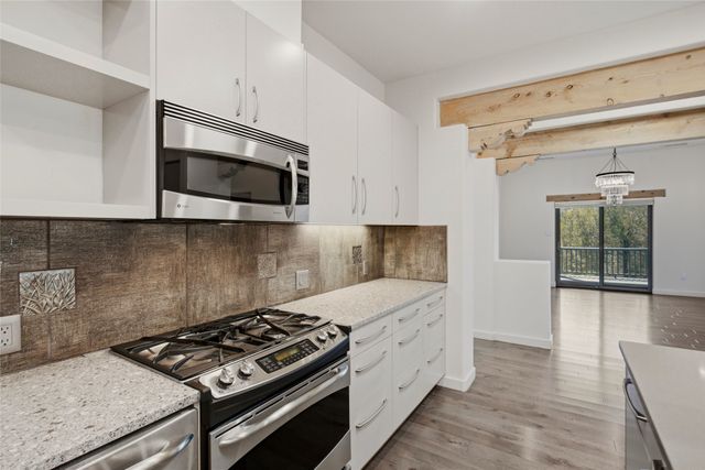 901 Allahna Way, Santa Fe, NM 87501