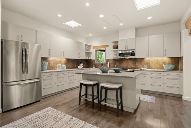 901 Allahna Way, Santa Fe, NM 87501
