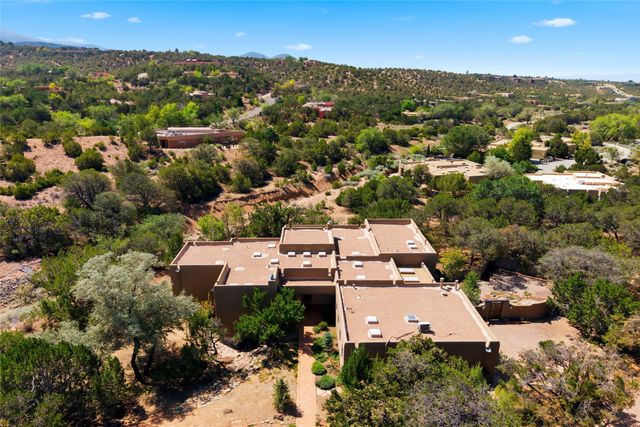 901 Allahna Way, Santa Fe, NM 87501