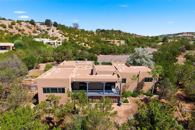 901 Allahna Way, Santa Fe, NM 87501