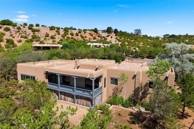 901 Allahna Way, Santa Fe, NM 87501