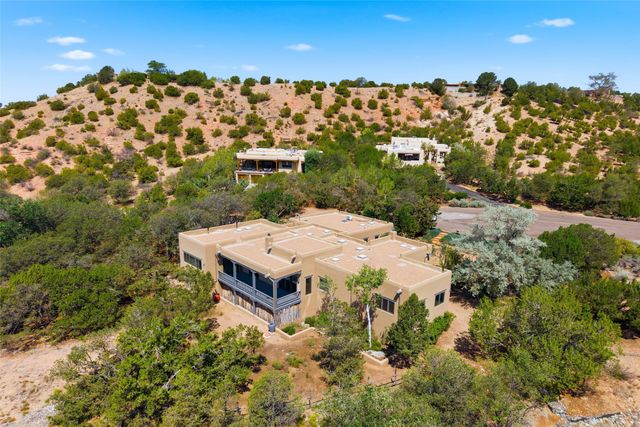 901 Allahna Way, Santa Fe, NM 87501
