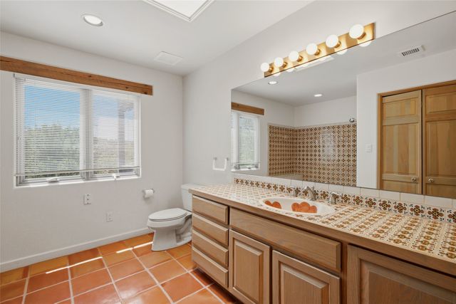 901 Allahna Way, Santa Fe, NM 87501