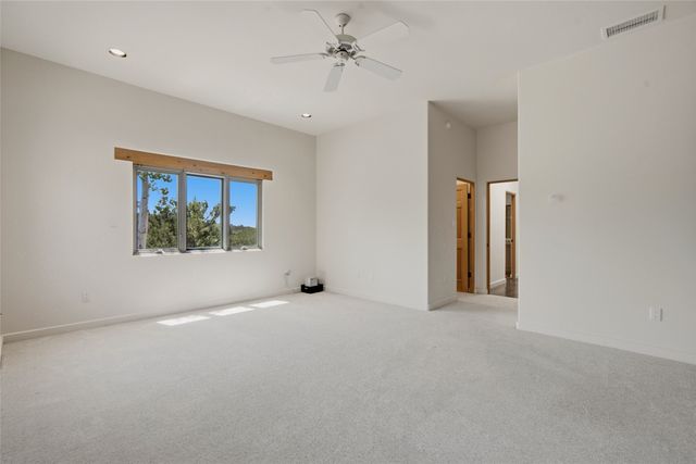 901 Allahna Way, Santa Fe, NM 87501